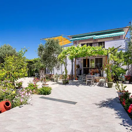 Panagiotas House Astris